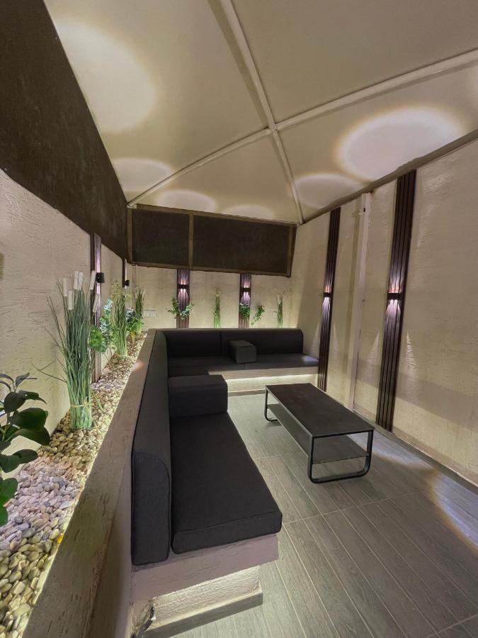 Villa استديو مع جلسة خارجية بدخول ذكي Riad Exterior foto
