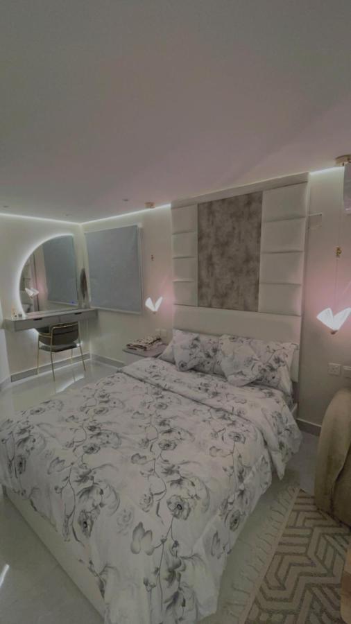 Villa استديو مع جلسة خارجية بدخول ذكي Riad Exterior foto